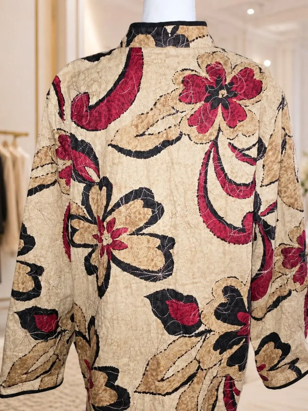 Alfred Dunner Floral Quilted Jacket Beige Red Black Size L/XL